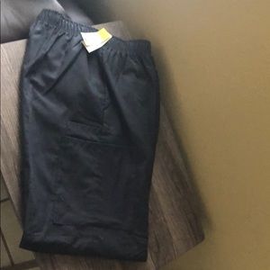 Charcoal gray medical scrub pant. NWT size L